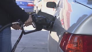 Trump moves to weaken fuel economy rules, citing lower car costs