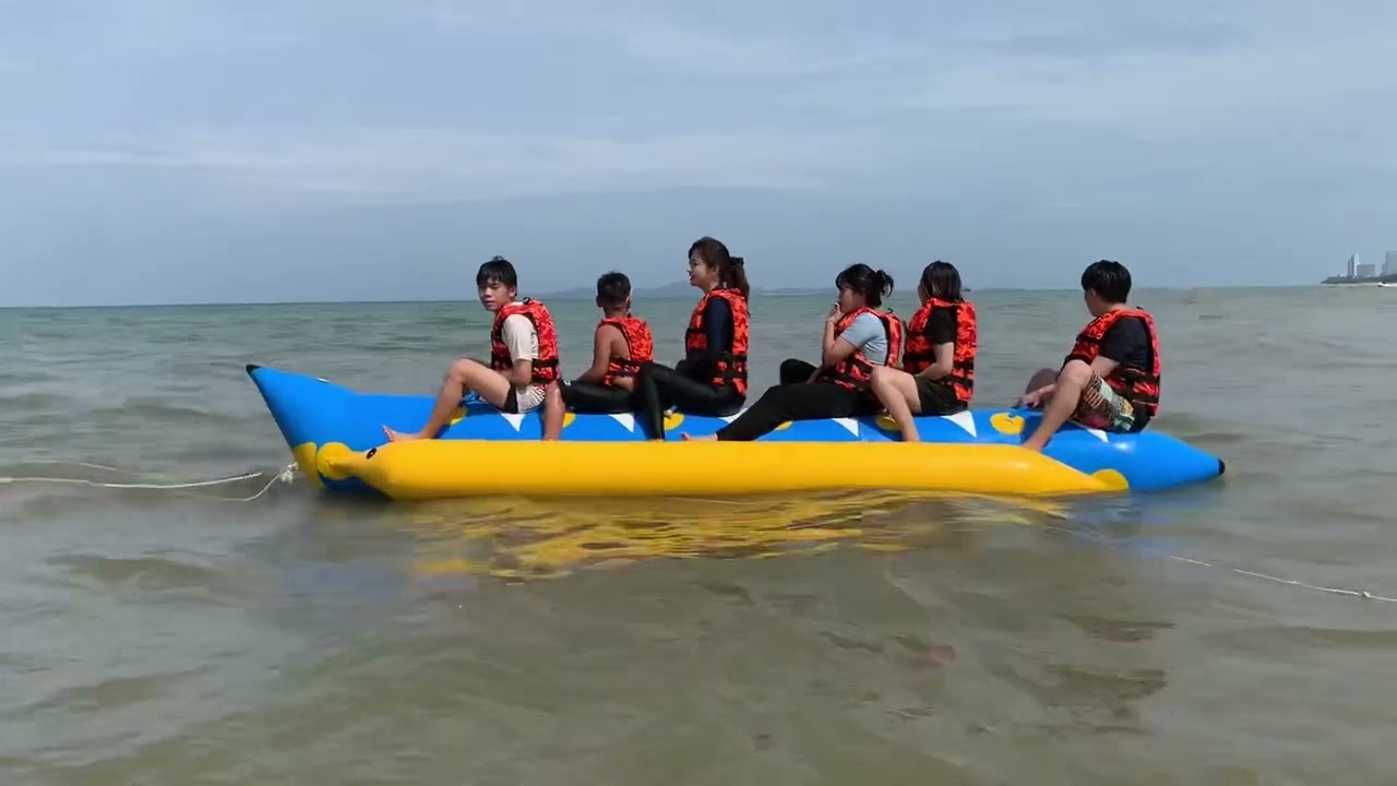 เรือกล้วย บานาน่าโบ๊ท หาดจอมเทียน@มานะ ปภาวิน