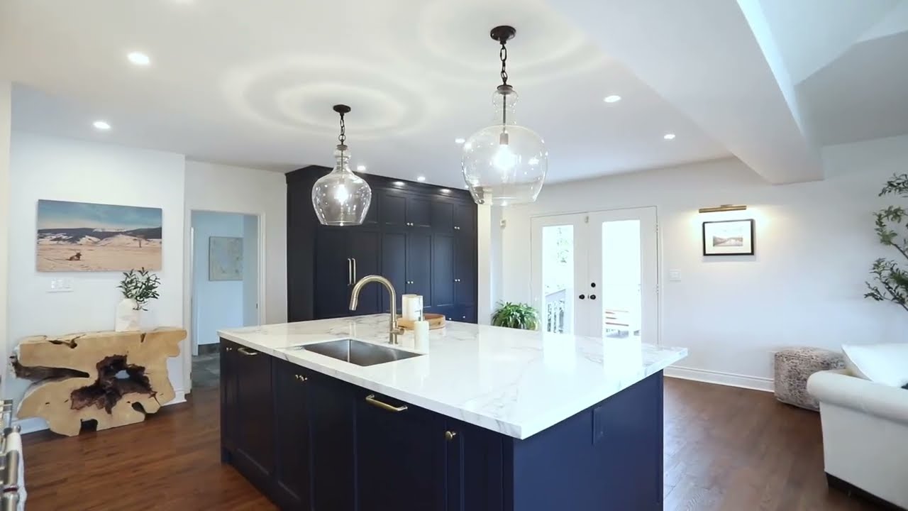 HD Video by Sold Right Away