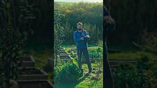How to plant soft fruit with GARDENA and Huw Richards screenshot 5