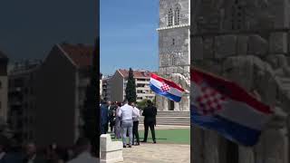 Crnogorska i hrvatska zastava ispred hrama 2