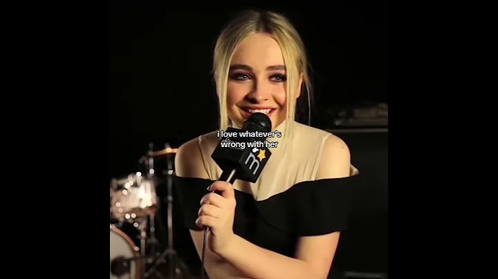 Sabrina Carpenter Unhinged Moments 😂 #shortnsweet #shortnsweettour #shorts #shortsvideo #shortsfeed
