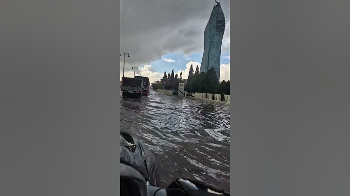 Bakı sel sularının altında qaldı