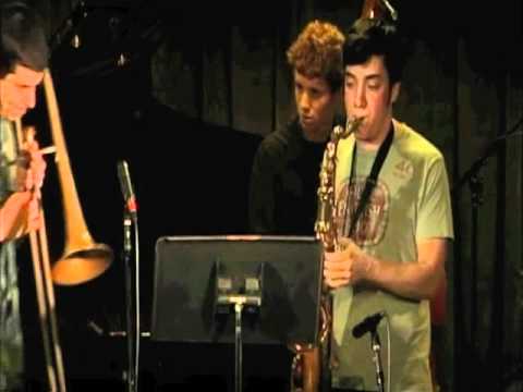 The Berklee Wayne shorter ensemble - On a misty ni...