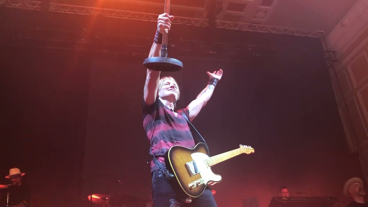 Keith Urban- Somebody Like You- Newcastle U.K.- 1.5.2022
