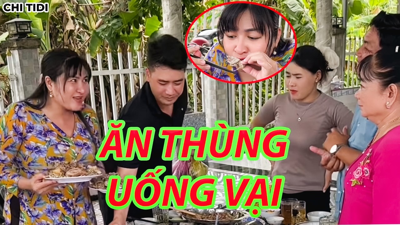 Cả Gia Đình Đi Đám 300 Ngàn, Ăn Không Hết Trút Vô Bọc Mang Về / Chi Tidi