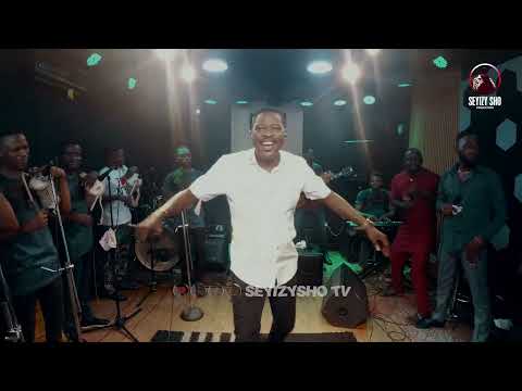 Seyi Micheal Performs at Online Gig with l Senator Mikky Flavour (April Edition)