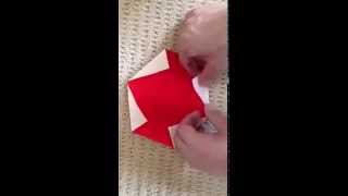 Поделка из бумаги своими руками: как сделать арбуз поделку из бумаги для детей(Как сделать арбуз поделку из бумаги для детей своими руками. Ставьте лайк, если понравилось видео. -~-~~-~~~-~~-~-..., 2015-05-13T14:52:06.000Z)