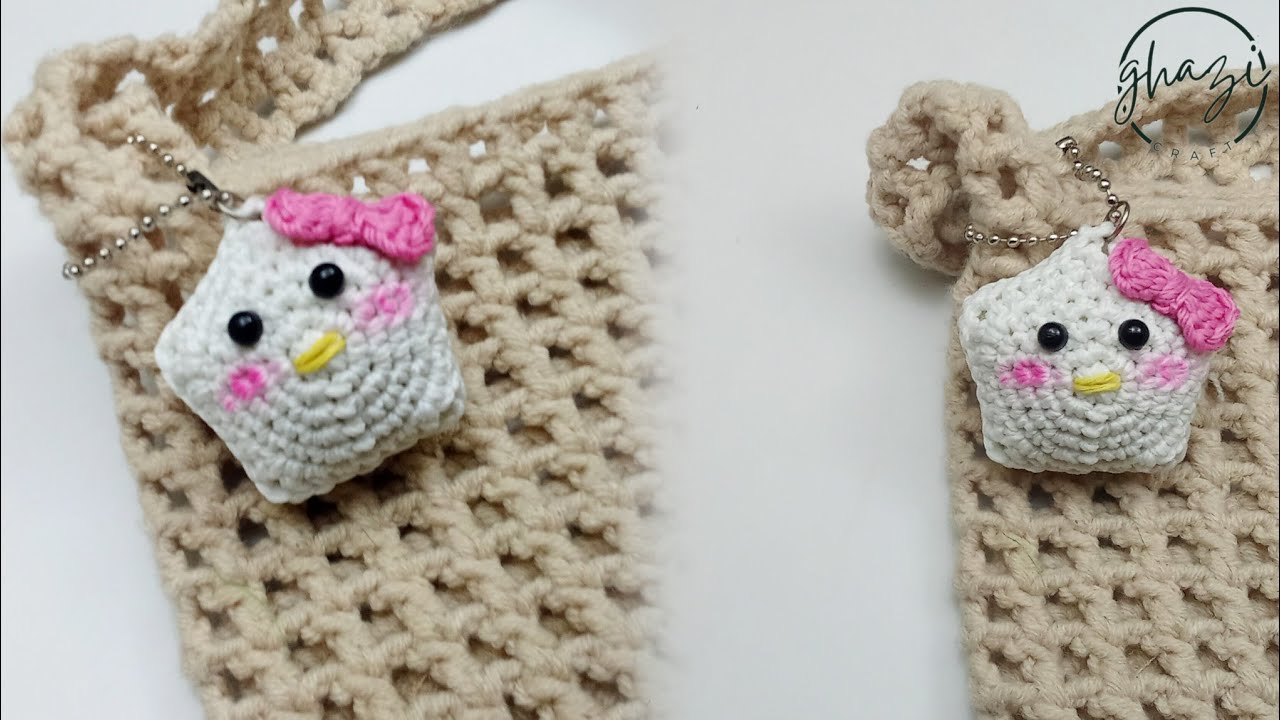 Брелок в виде звезды Hello Kitty, связанный крючком / Вязаная звезда Hello Kitty