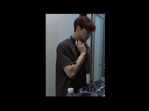 [NCT 쟈니] 미안해요 내가 원래 그런사람이 아닌데 전완근에 계속 눈이 가요