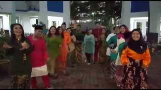 Satu Hari Di Hari Raya