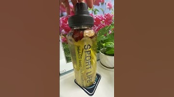 Bình nước bao gồm gừng, xả, táo đỏ uống những ngày trở trời, se lạnh hay đang cảm cúm hay hỗ trợ cảm