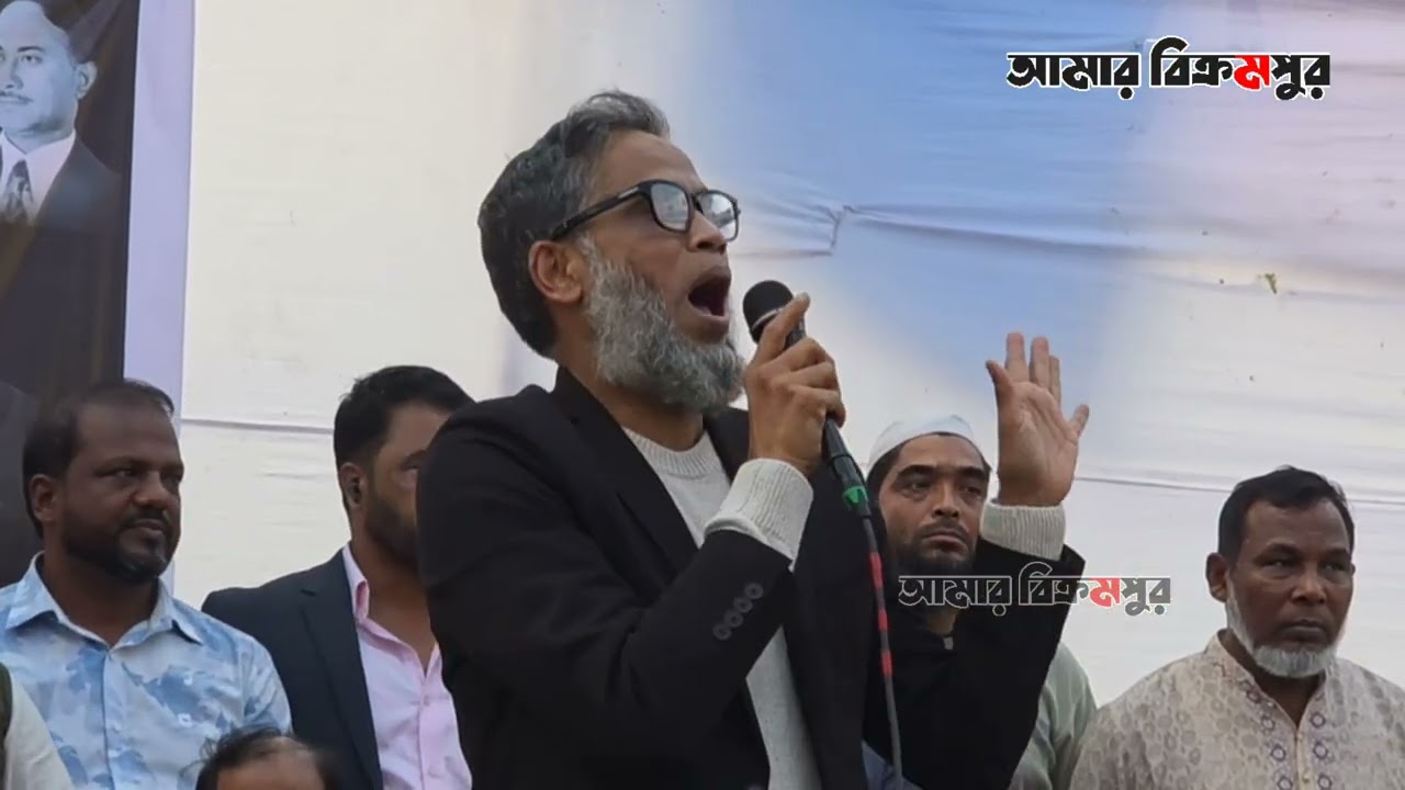 মুন্সিগঞ্জের চরাঞ্চল ঘেষে অবৈধ বালু উত্তোলনে মানুষের দুর্ভোগ লাঘবের আশ্বাস দিলেন কামরুজ্জামান রতন