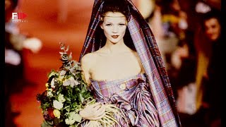 ⁣VIVIENNE WESTWOOD Fall 1993 Paris - Fashion Channel