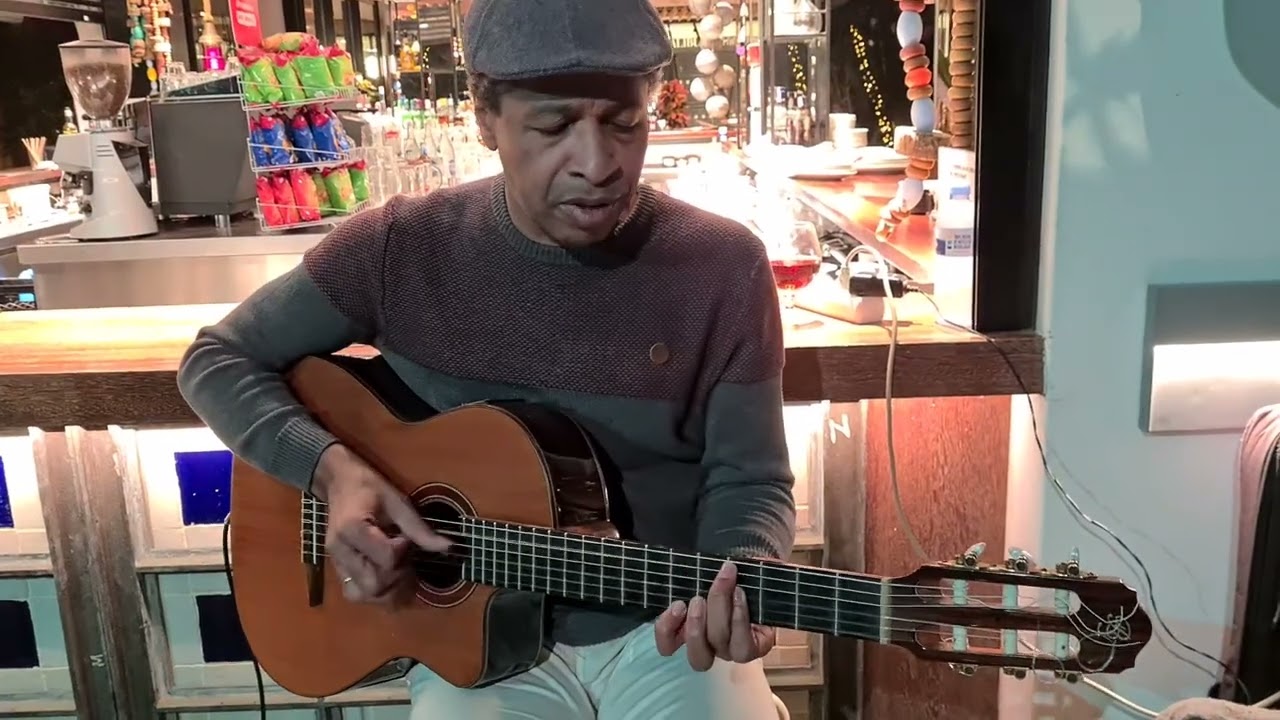 Mack The Knife  (Jazz Standard 1928) By Naudo