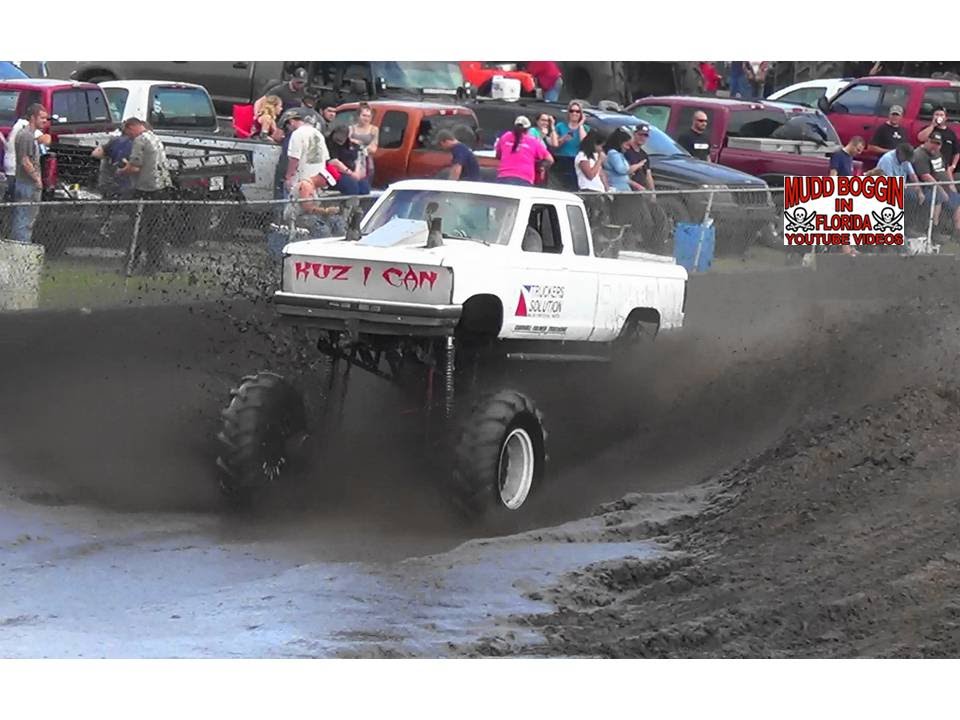 trucks in mud holes KUZ 