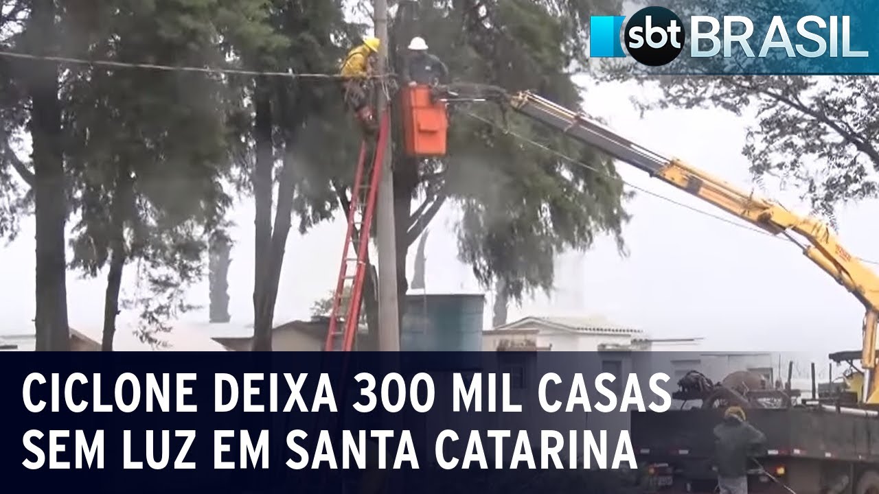 Ciclone deixa 300 mil casas sem luz em Santa Catarina | SBT Brasil (13/07/23)