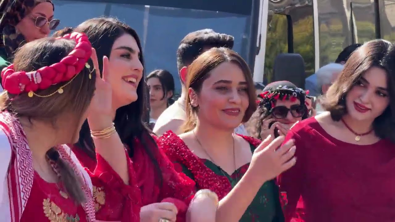 Фестиваль граната в Курдистане. Курдские танцы. Деревня Селин-Ораманет.