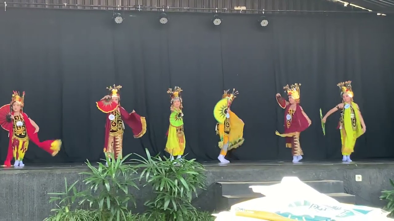 Lomba Tari Jejer Gandrung Sanggar Gandrung arum part 1