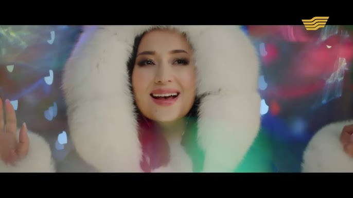 Жігіт қызының трусисын жұлқылайды