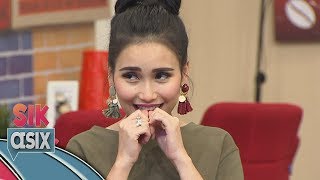 Ayu Ting Ting Baper Nih Dirayu Rizki Ridho Pake Lagu Cinta  - Sik Asix (28/10)