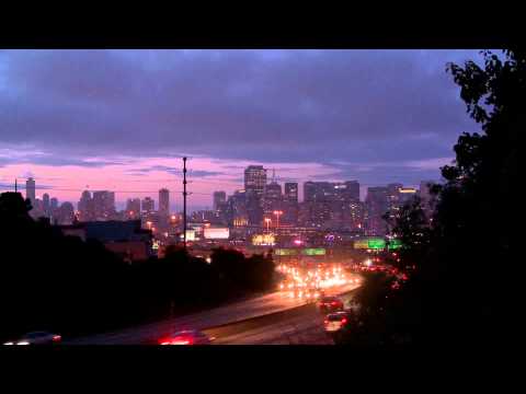 ტრანსპორტის და ღრუბლების მოძრაობა.