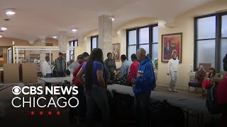 Saint Sabina volunteers spread holiday cheer to sheltered families