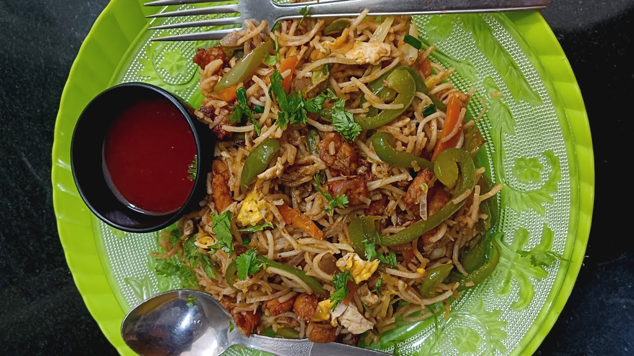 😋😋Restaurant style SINGAPORE NOODLES 😋😋ರೆಸ್ಟೋರೆಂಟ್ ಶೈಲಿಯಲ್ಲಿ  ಸಿಂಗಾಪುರ್ ನೂಡಲ್ಸ್ 😋