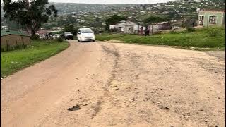 Usuku olandulela ukubekwa kuka baba uSeveni Mkhize eWillow, lapha ubesuka emakhazeni ebheke ekhaya.