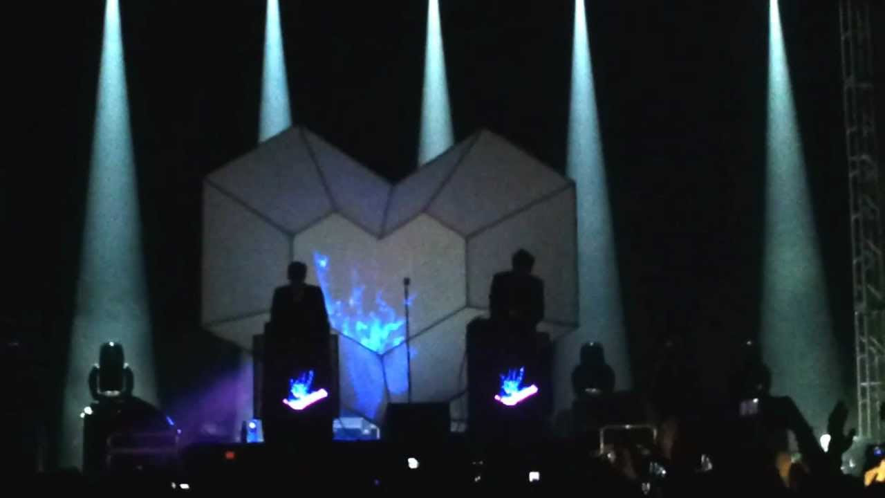 Digitalism - Miami Showdown (live at Mexico City 2013)