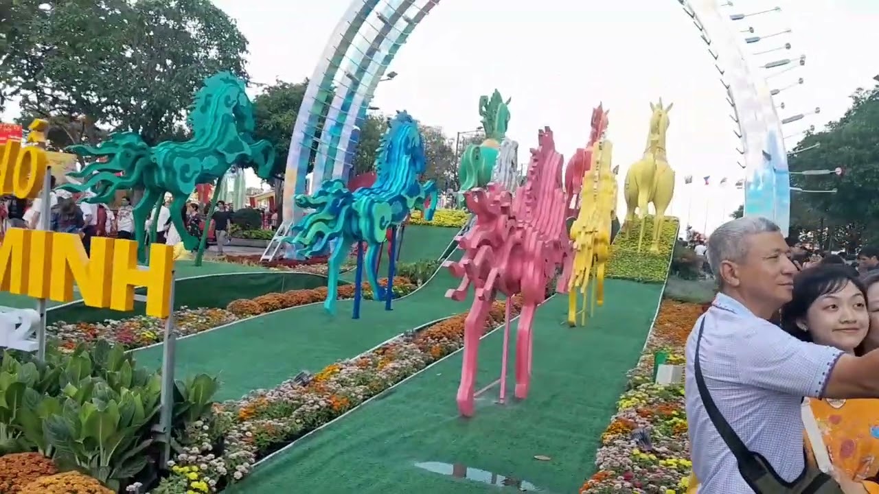 P.1 Đường hoa xuân Nguyễn Huệ(03Tet Binh Ngọ)