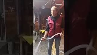 Bana Ön Tarafta Vuru Yana Gecik Sulama Yapiyordu Vidyoya Kesik Atmış Ve Gösteriyor Po