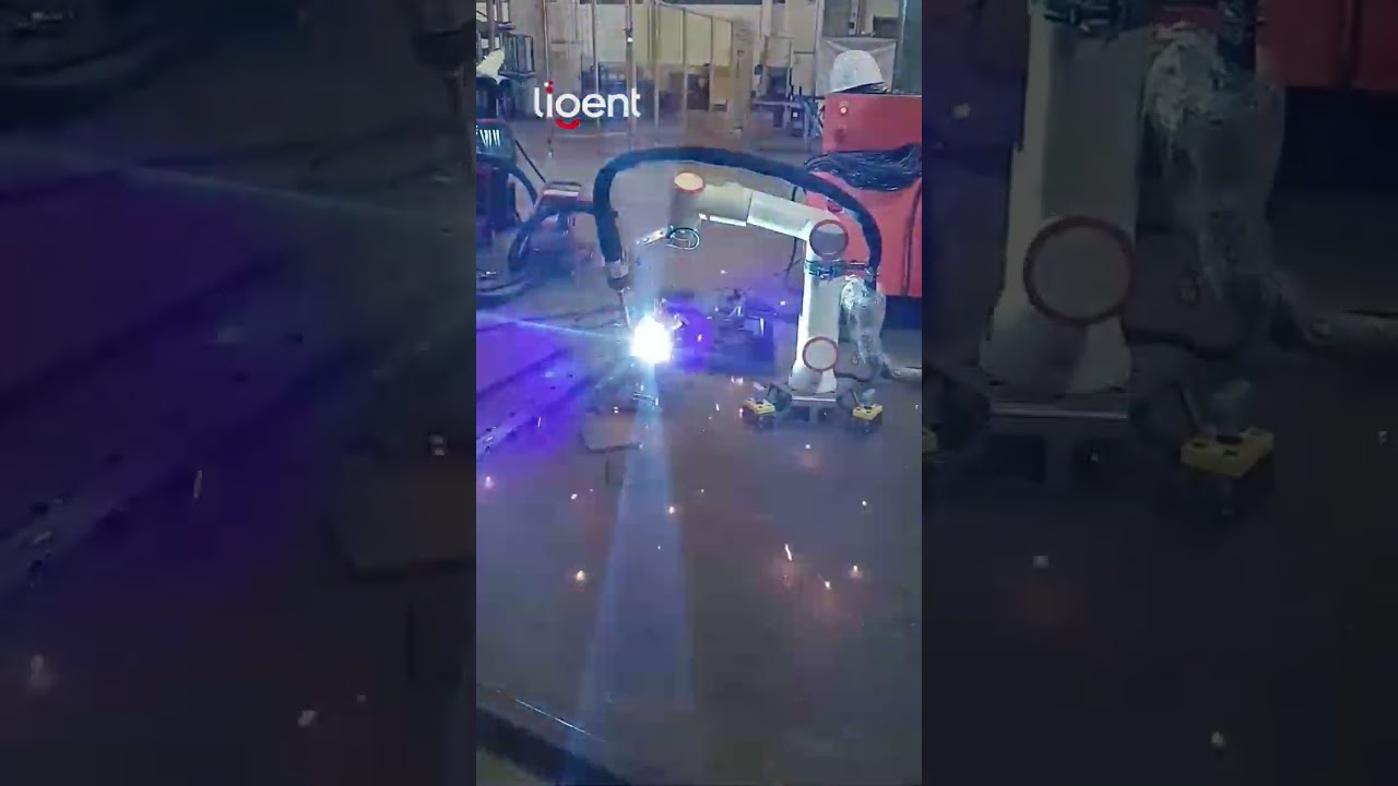 Collaborative robot welding workstation-welding effect display