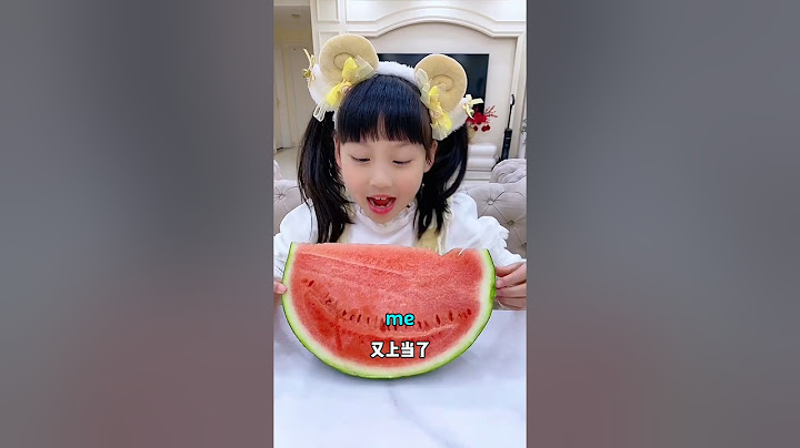 Watermelon Wars! I tricked Alex and won the most delicious fruit 🍉😂