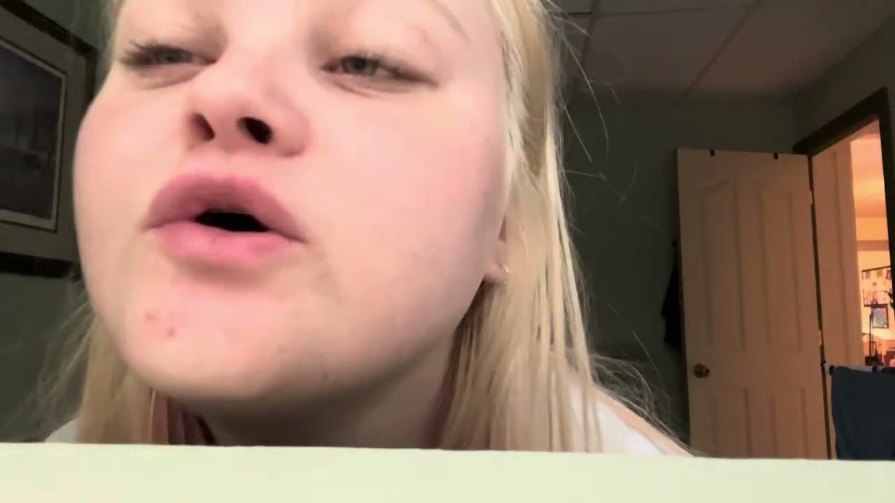 Akasia Sandler- (Goodbye official video)