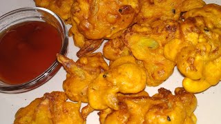 cauliflower pakore #ishratkitchen #shorts #streetfood #indianfood #shortsvideo #trending