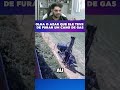 olha o azar que ele teve de furar um cano de gás