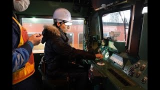 ⅮD51形ディーゼル機関車運転台に試乗‼後藤総合車両所 - YouTube