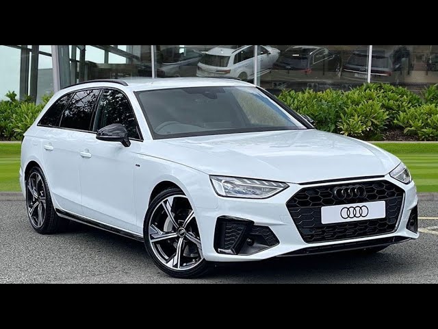 Audi A4 Avant S Line Black Edition (2023) 