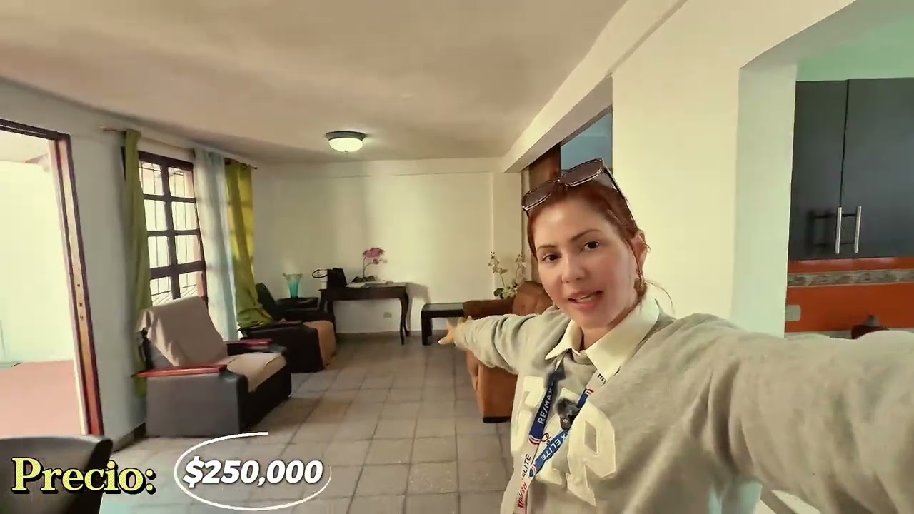 Casa en venta. Col. Altamira, San Salvador, El Salvador 