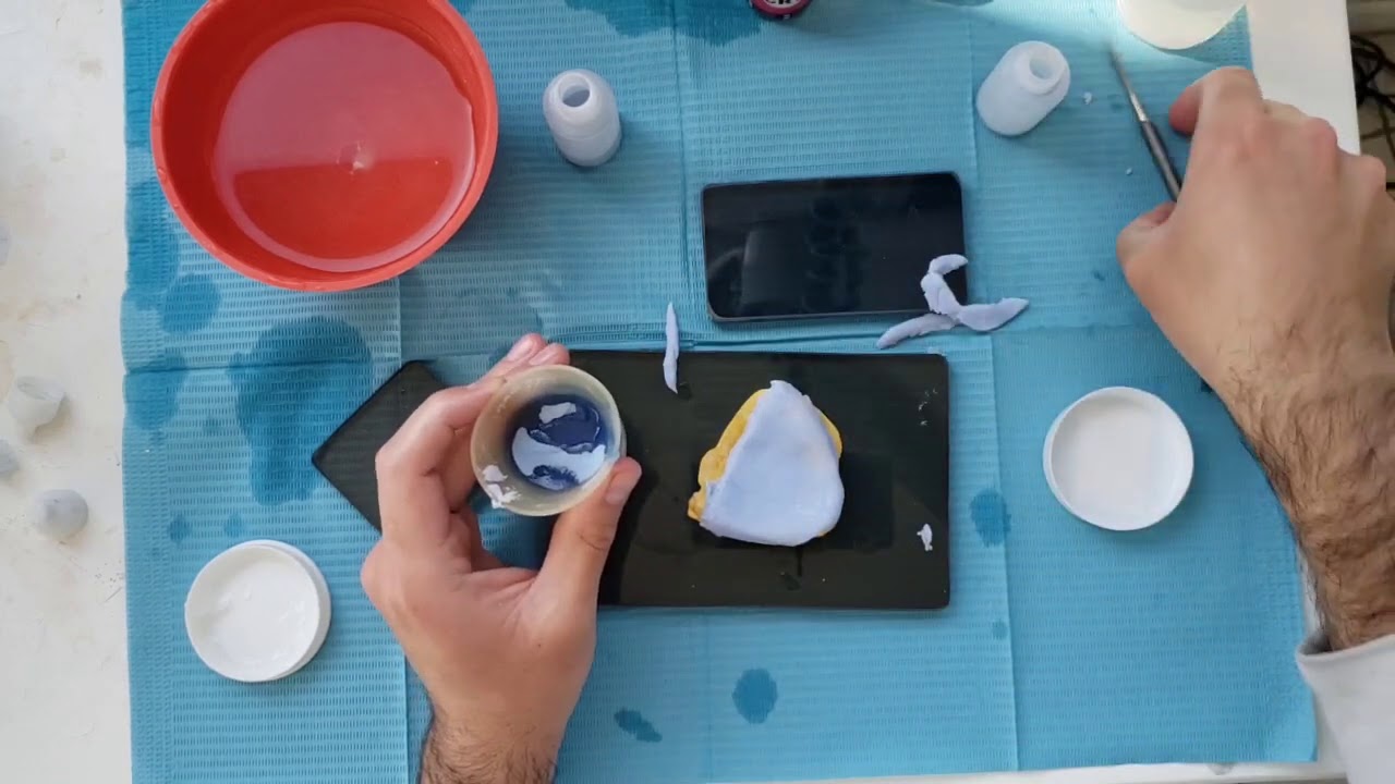 Manipulación se acrílico autopolimerizable