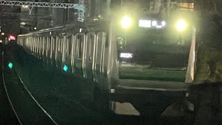 【ジョイント音最高!】横浜線E233系6000番台クラH011編成が各駅停車磯子行として関内駅1番線に到着するシーン(1622K)