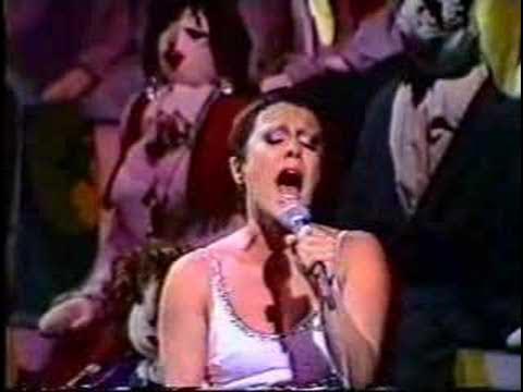 Elis Regina - Como Nossos Pais - YouTube