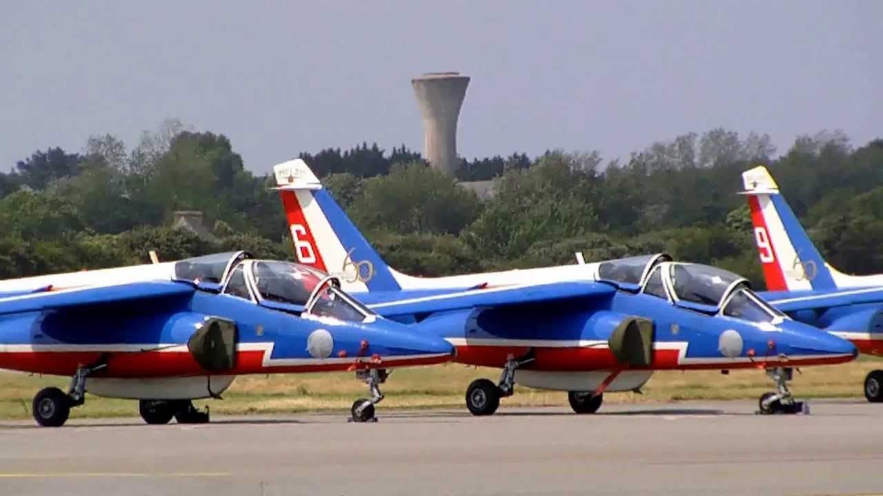 Patrouille de France 2013 à l'aéroport de Lannion Partie 1