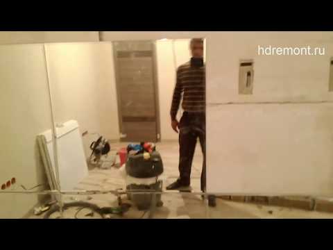 Клеим зеркала на стену