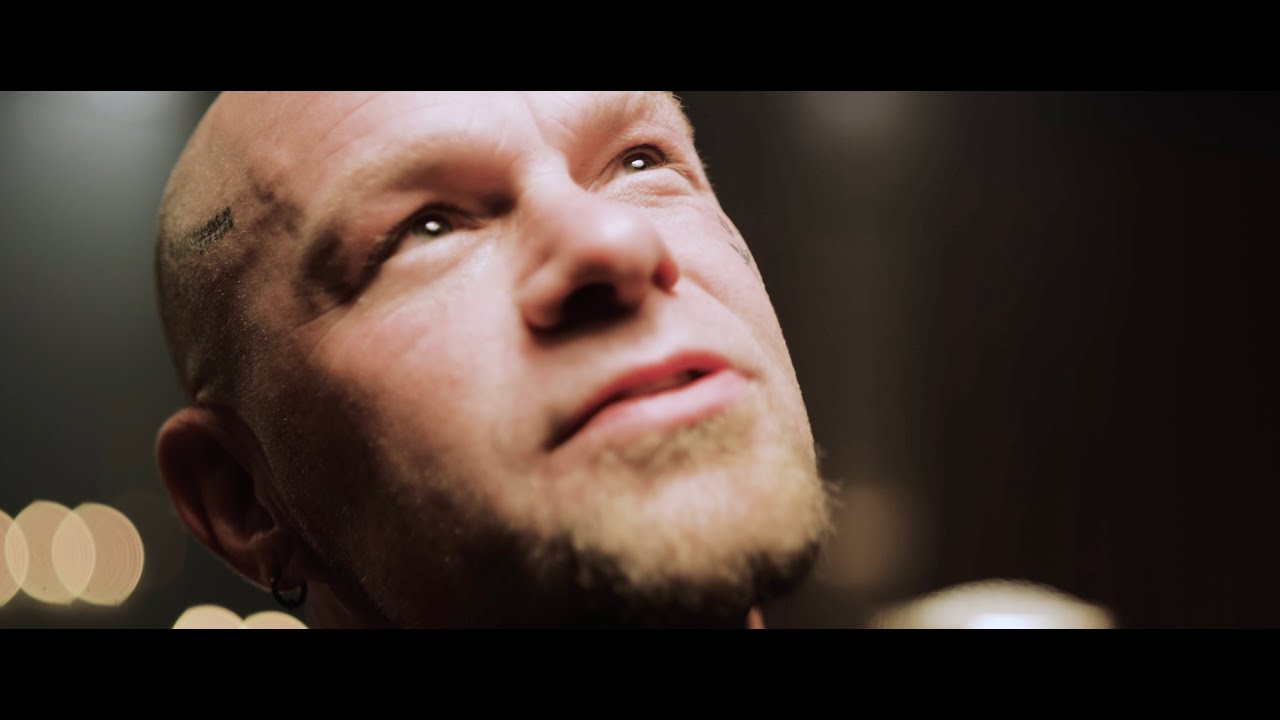 Five Finger Death Punch - Darkness Settles In