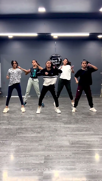 umriya lachke re Babu Jara bachke re dance song video #YouTube #viral #video #shot #Muskanshort98