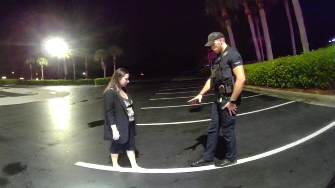 A funny woman from Israel is very happy about the arrest  