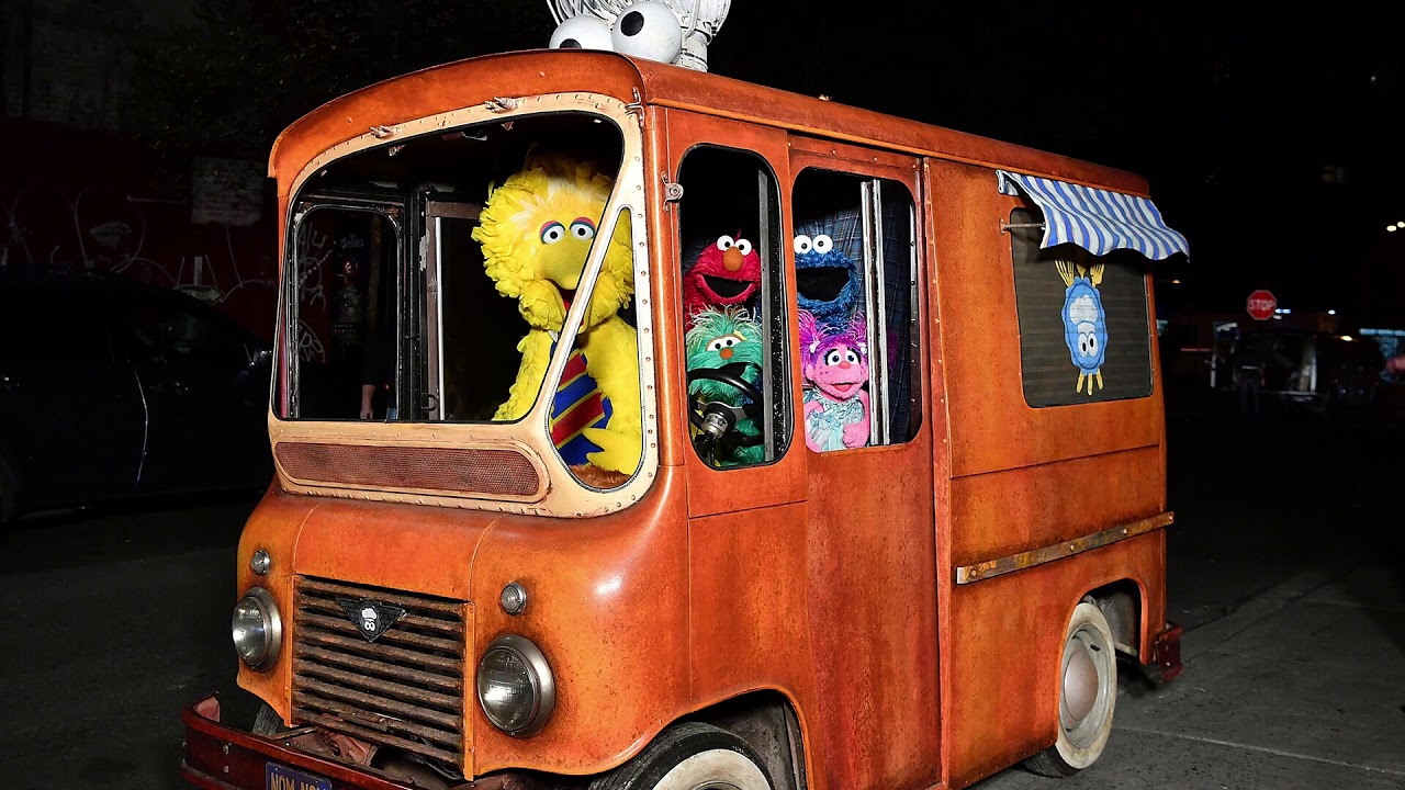 Sesame Street Cookie Monster’s Foodie Truck Season 49 Compilation - YouTube