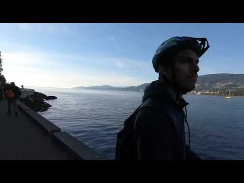 Wideo: Spacery, jazda na rowerze po parku Stanley Park Seawall Vancouver